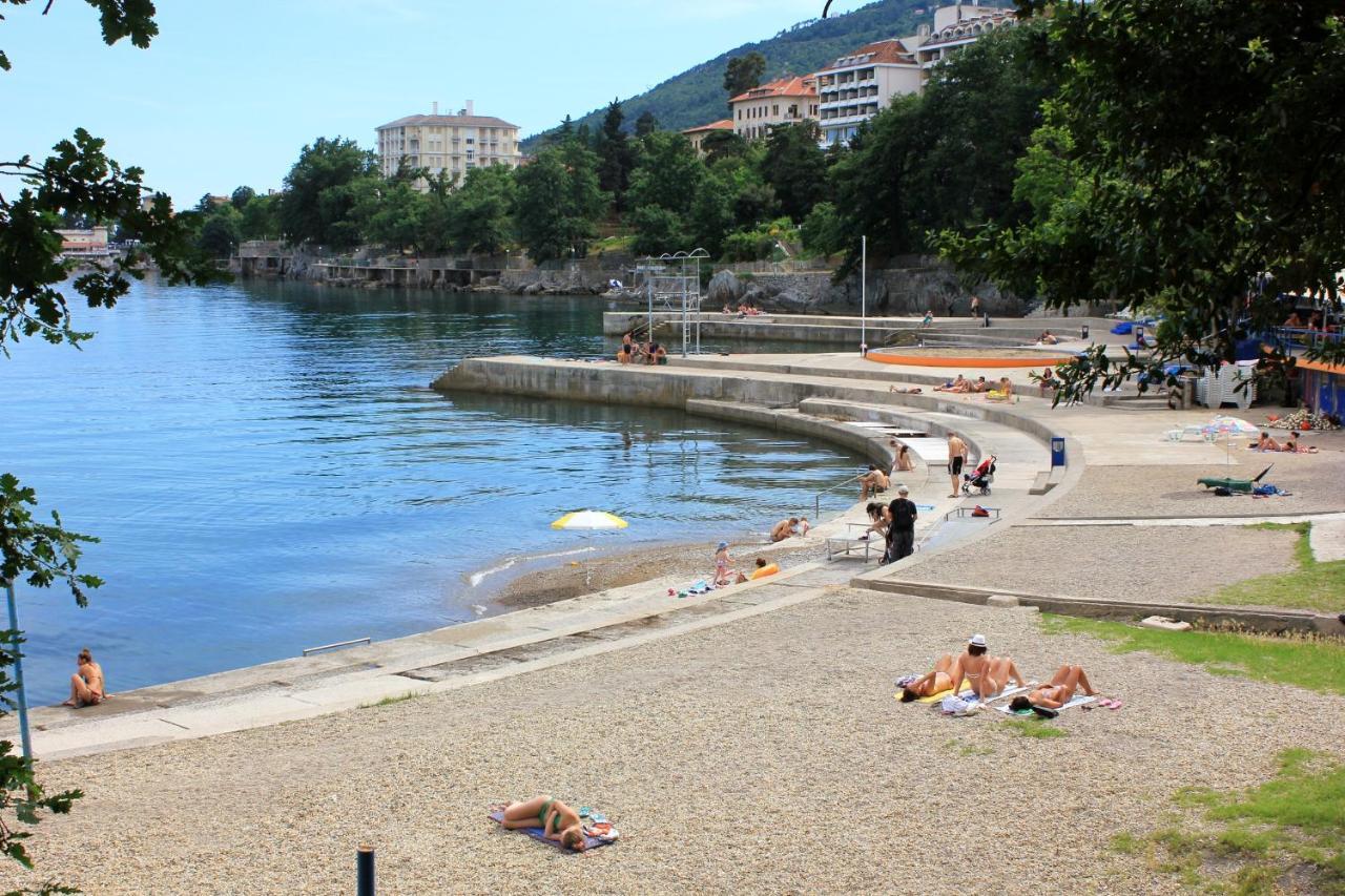 Family Friendly Apartments With A Swimming Pool Lovran, Opatija - 14178 외부 사진
